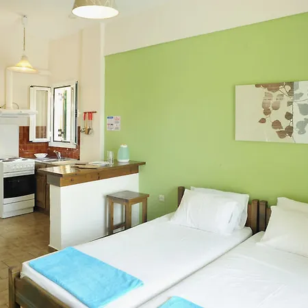 Marika アパートホテル